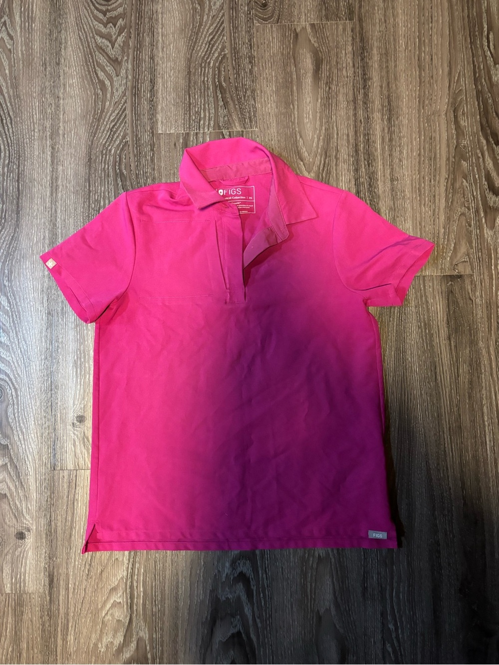 Figs scrub top
